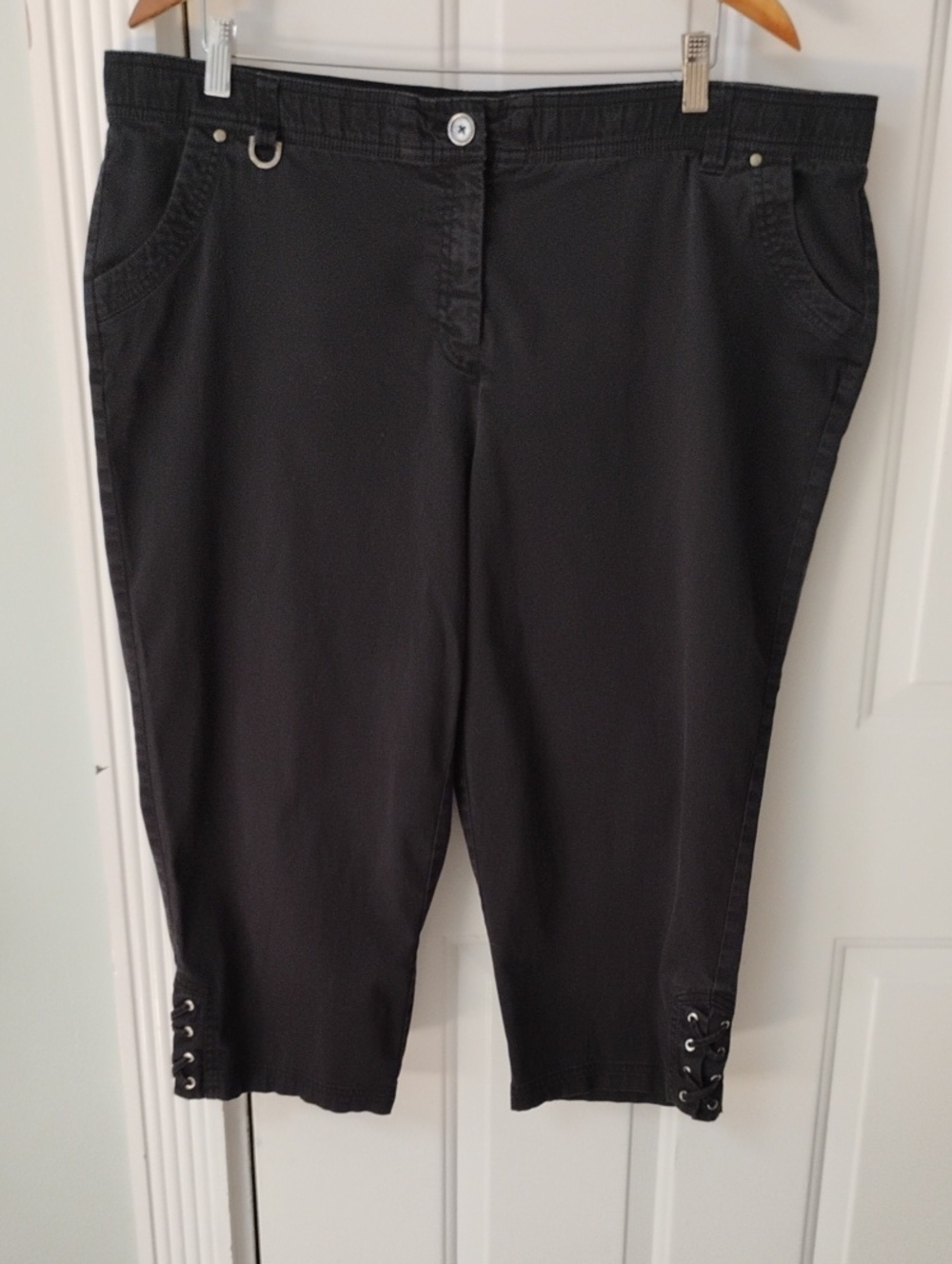 JM Collection Black Women's Pants with Lace Hem